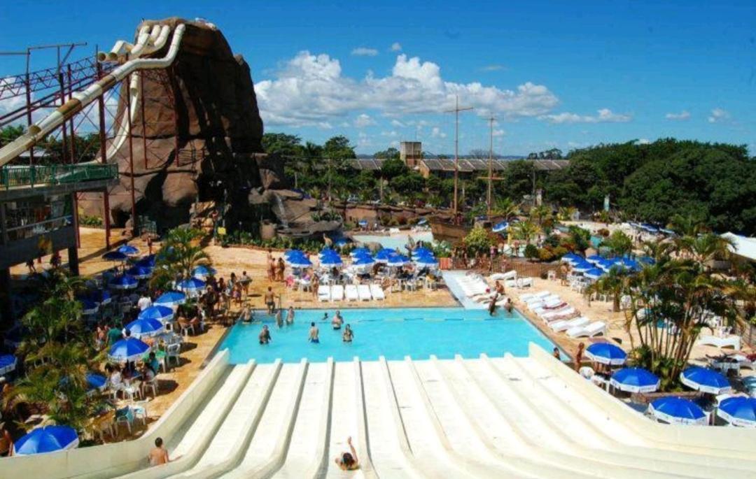 Piazza Diroma Acesso Diroma Acqua Park Gratuito Star Temporada Aparthotel Caldas Novas Kültér fotó