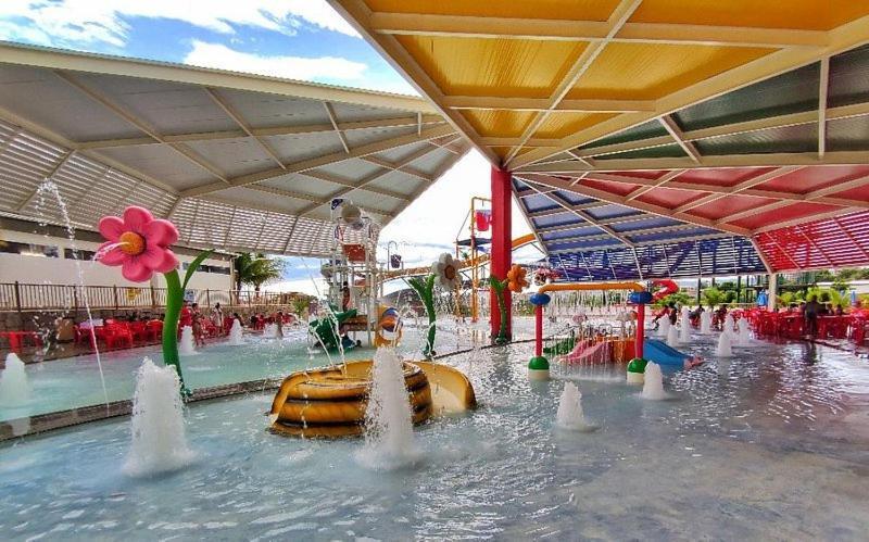 Piazza Diroma Acesso Diroma Acqua Park Gratuito Star Temporada Aparthotel Caldas Novas Kültér fotó