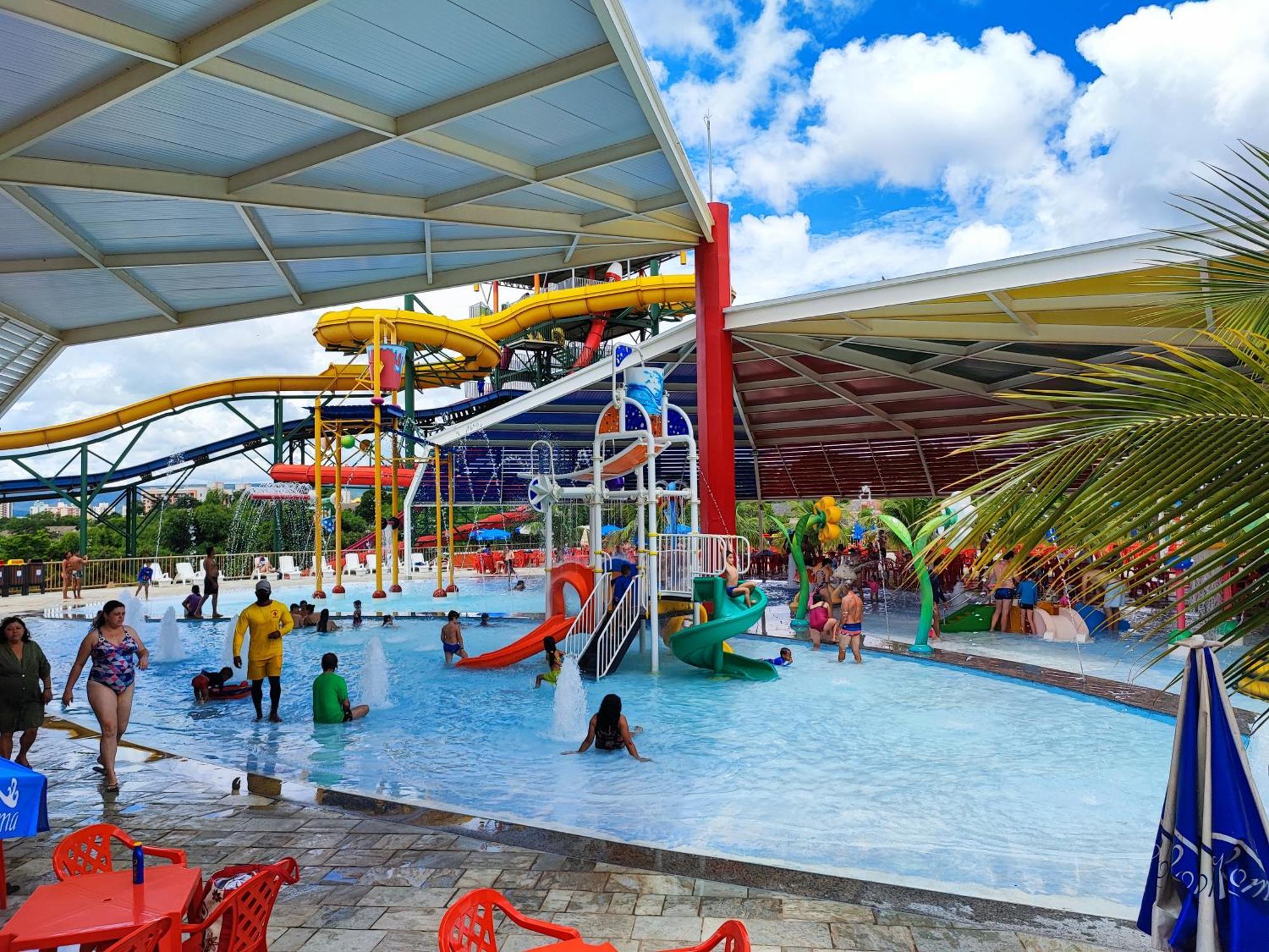 Piazza Diroma Acesso Diroma Acqua Park Gratuito Star Temporada Aparthotel Caldas Novas Kültér fotó